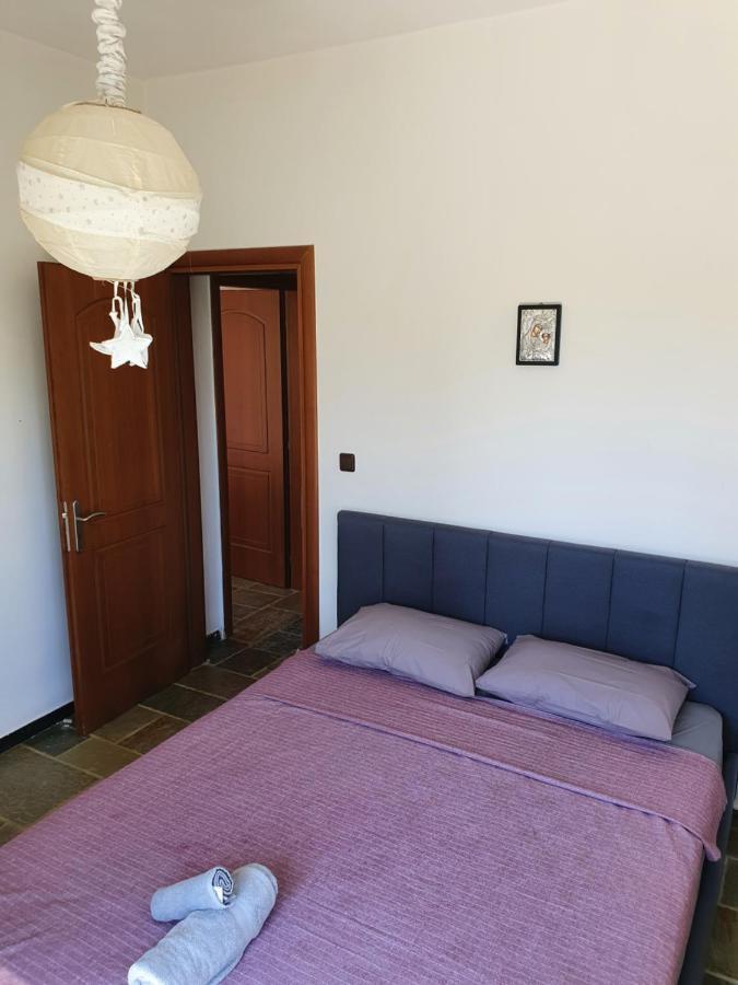 Julia'S Apartment Kalamata Esterno foto
